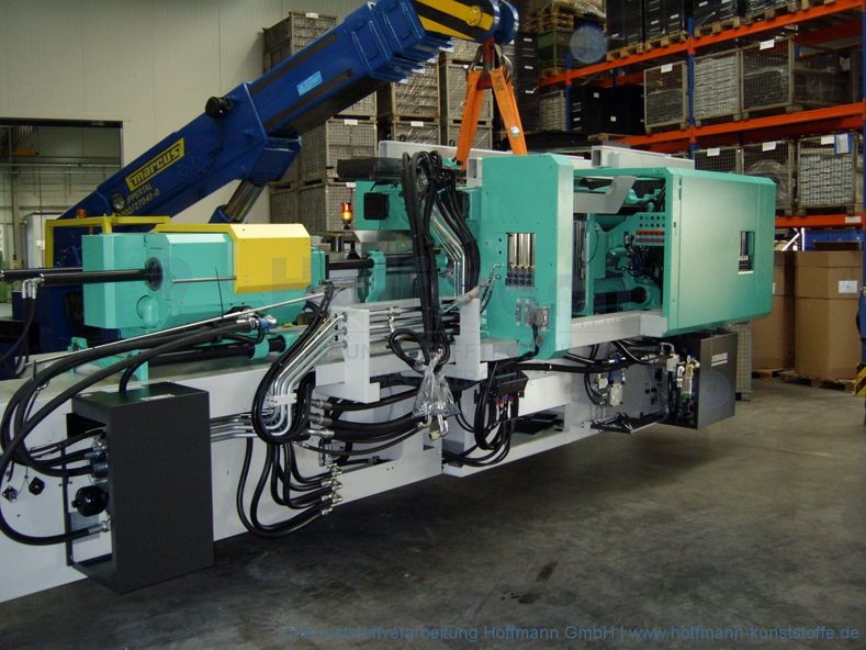 Unsere neue Arburg 630 S Maschine am Haken